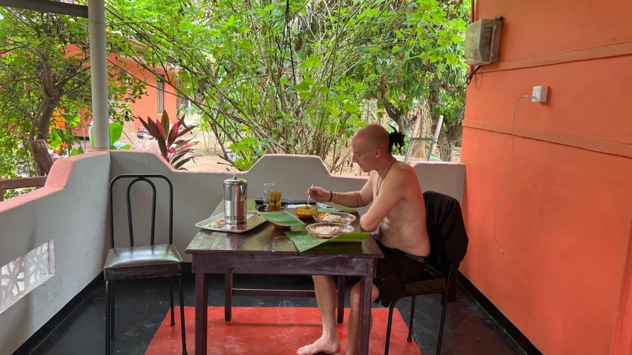 Coconut Leaf Shadow Guest Apartment Nilaveli Luaran gambar