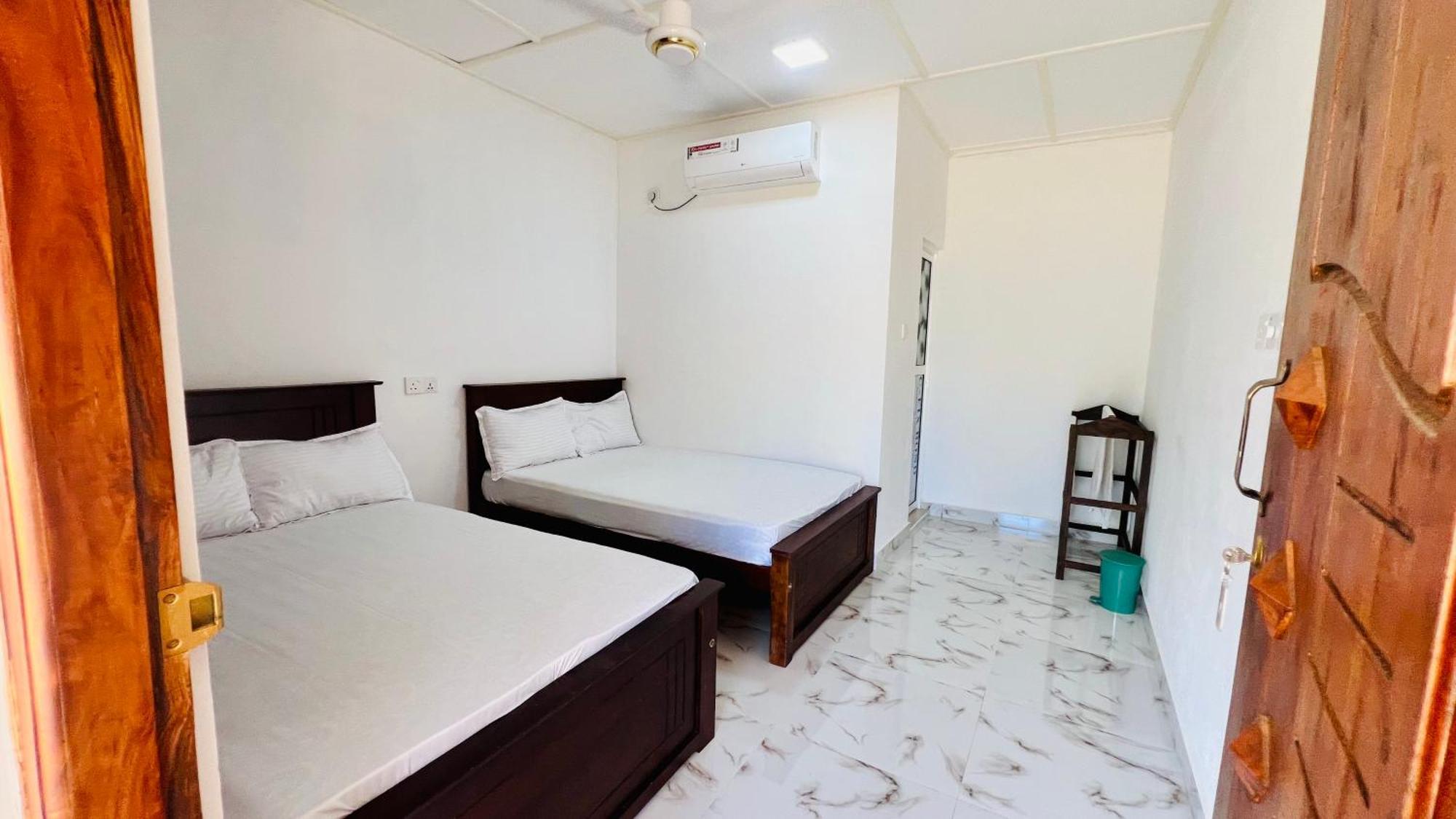 Coconut Leaf Shadow Guest Apartment Nilaveli Luaran gambar